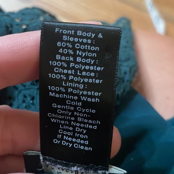 Ann Taylor Lace Blouse | Emerald Green short sleeved lined size small - Picture 7 of 7